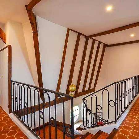 Manoir La Colombiere, Exceptional Cottage, 25 Peoples Dom wakacyjny Bretenoux