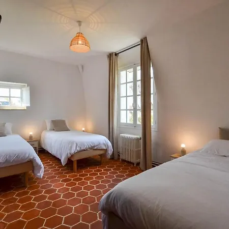 Manoir La Colombiere, Exceptional Cottage, 25 Peoples
