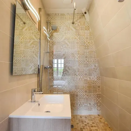 Manoir La Colombiere, Exceptional Cottage, 25 Peoples