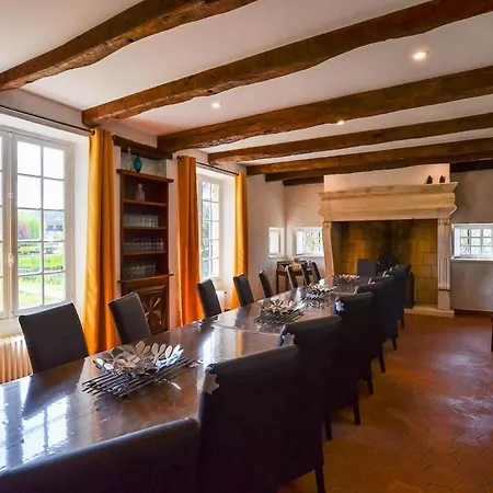 Dom wakacyjny Manoir La Colombiere, Exceptional Cottage, 25 Peoples Bretenoux